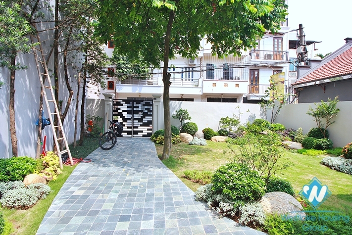 Green and modern 02 bedrooms house for rent in Tay Ho, Ha Noi
